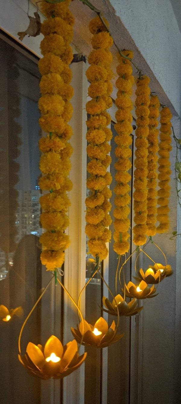 lamansh-marigold-candle-holder-lamansh-pack-of-5-lotus-candle-holder-stand-attached-to-marigold-garland-lotus-tea-light-candle-holder-decoration-for-diwali-events-29176114184253.jpg